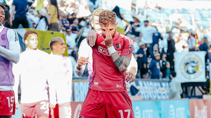 绿联星辰GS2200户外电源